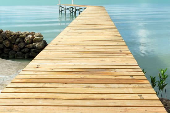 Pine dock